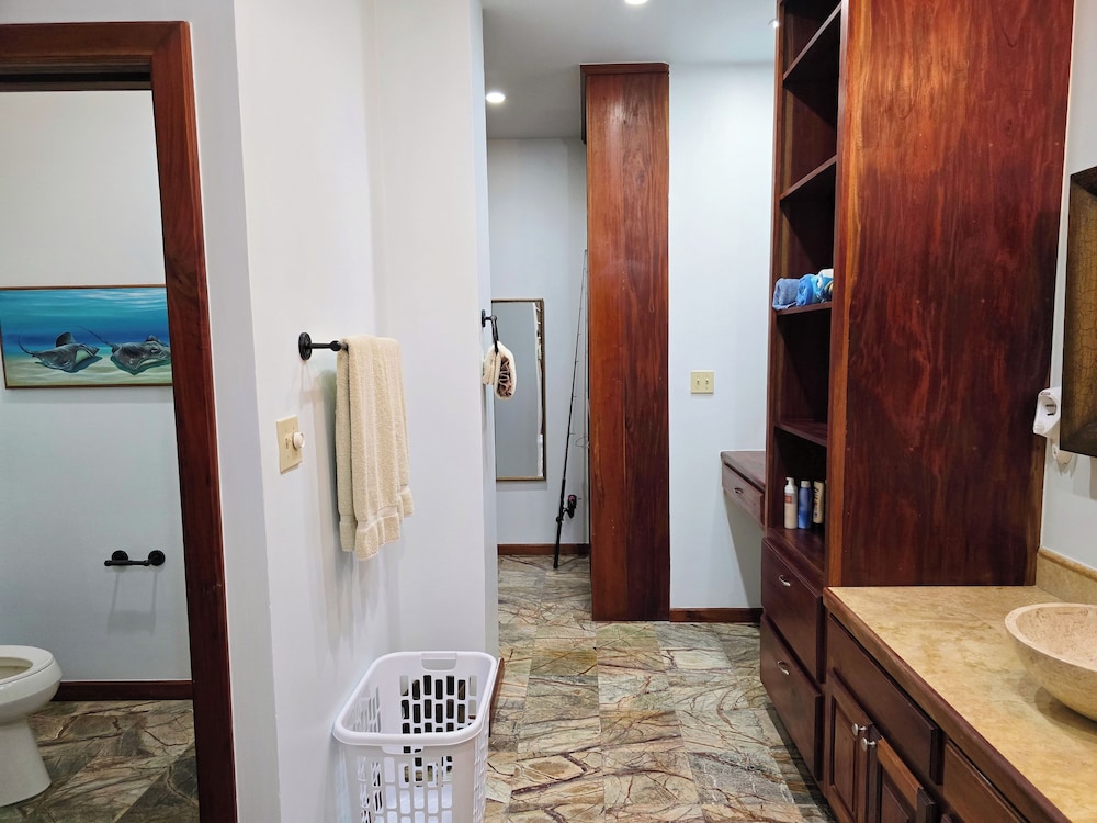 Exclusive Condo, 2 Bedrooms, Beach View, Beachfront