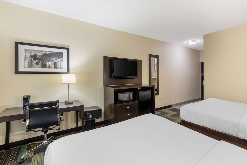 Standard Room, 2 Queen Beds, Accessible, Bathtub - Photo 1