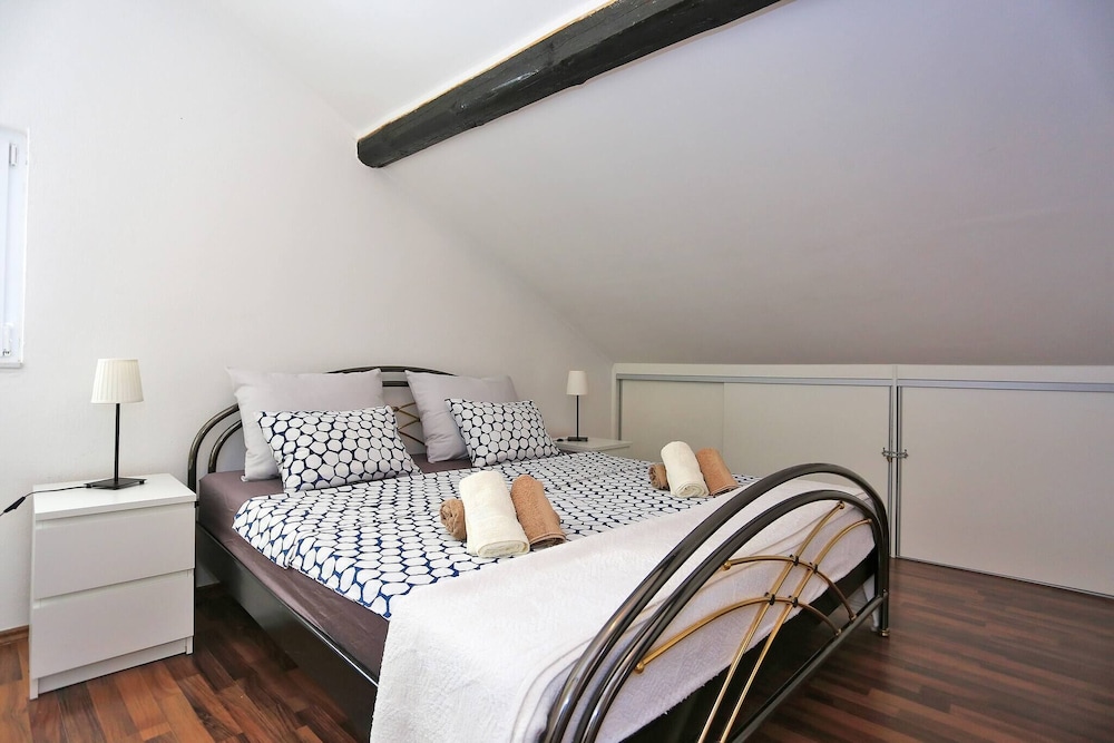 Apartment, 2 Bedrooms, Balcony
