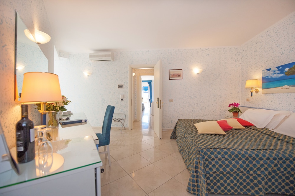 Junior Suite, Sea View photo 3