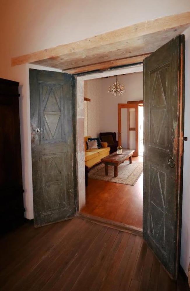 Grand Room photo 3
