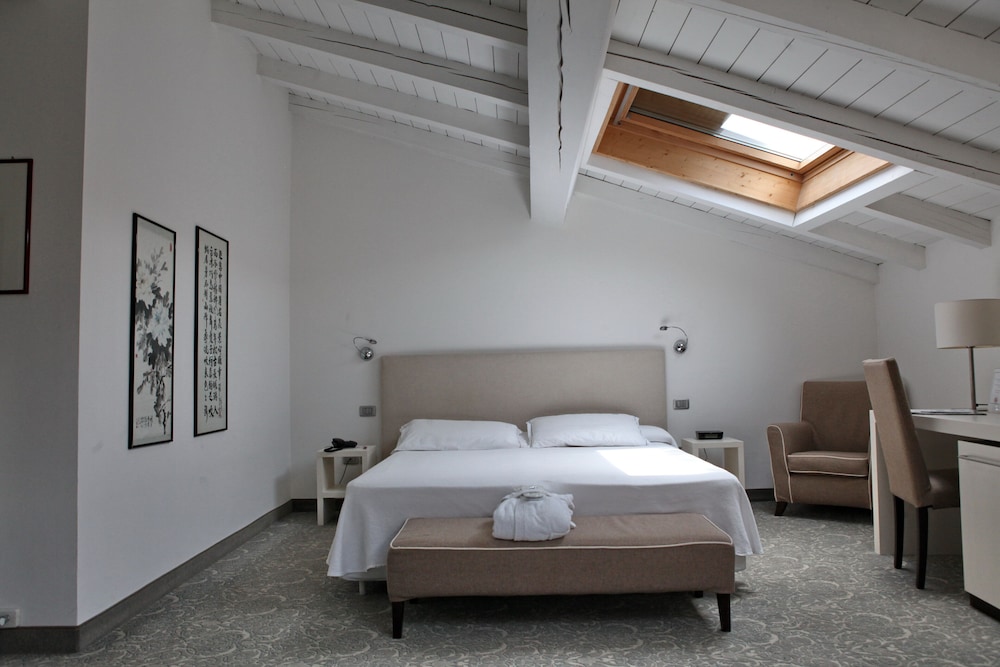 Junior Suite - Photo 2