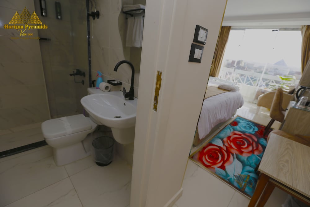 Classic Triple Room, 1 King Bed, Non Smoking photo 2