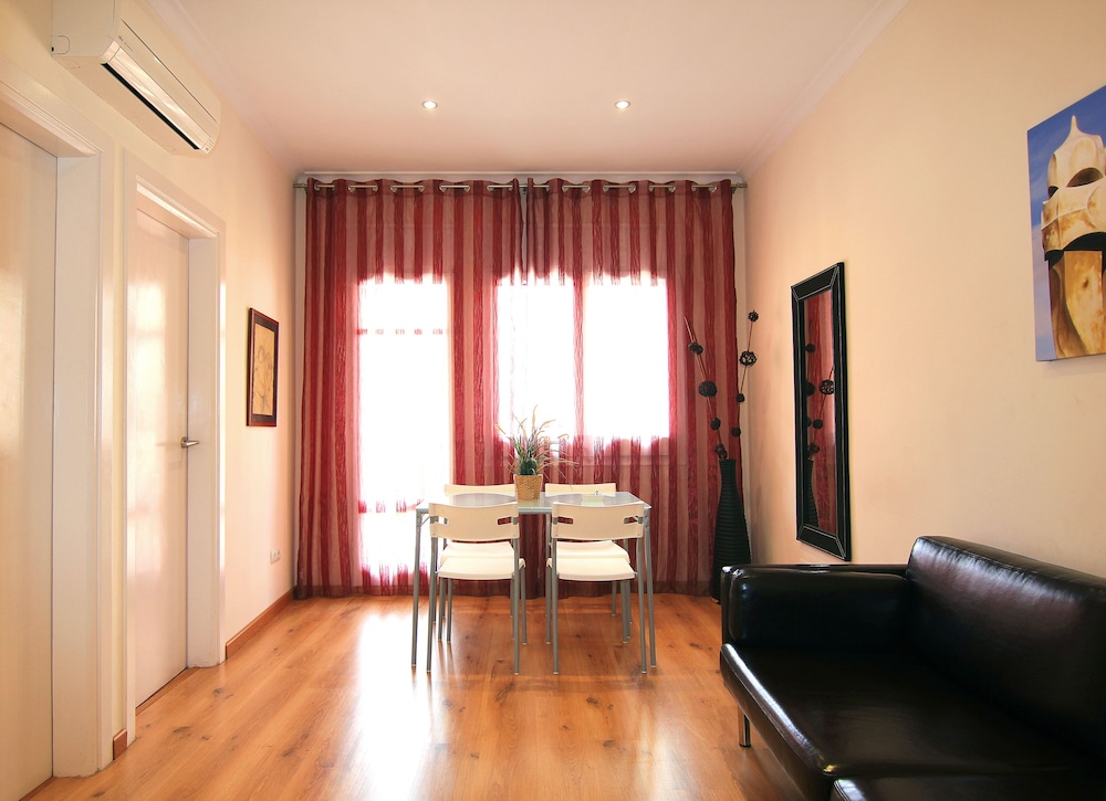 Apartment, 3 Bedrooms, Balcony (4-3) photo 3