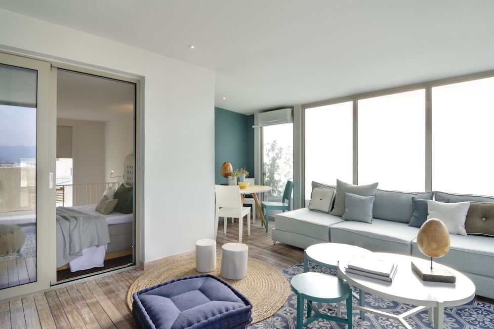 Loft Suite - Photo 8