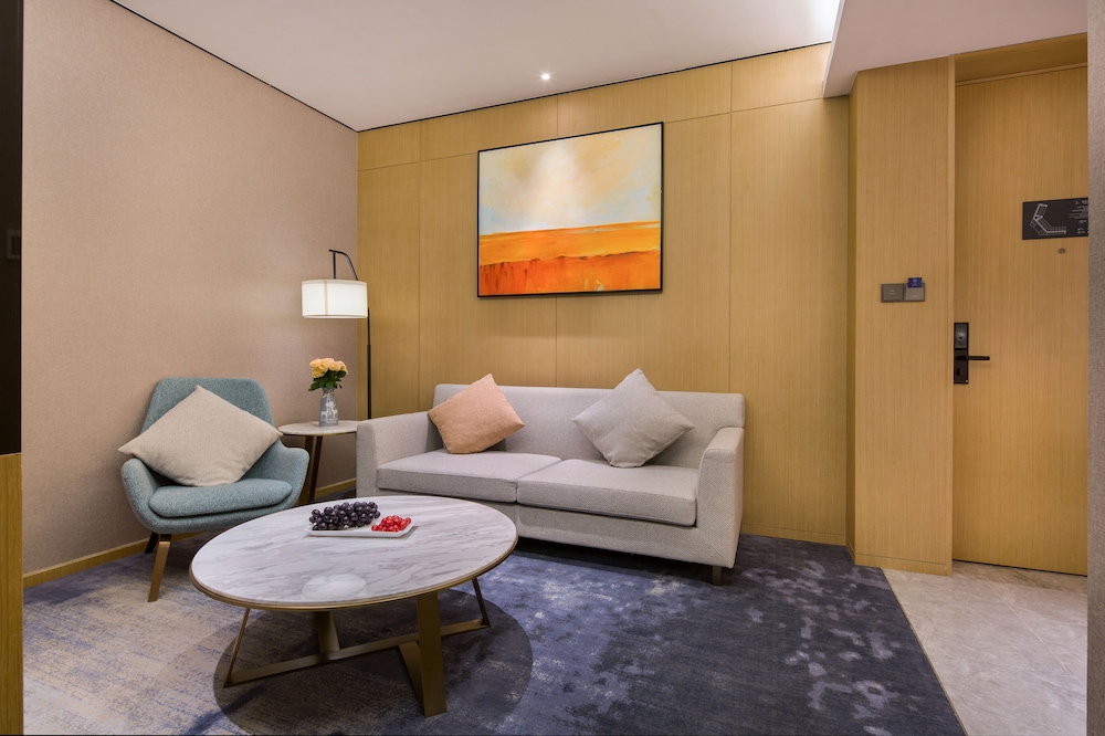 Deluxe Suite photo 1