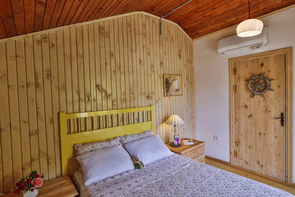 Bungalow with Balcony-Luna photo 3