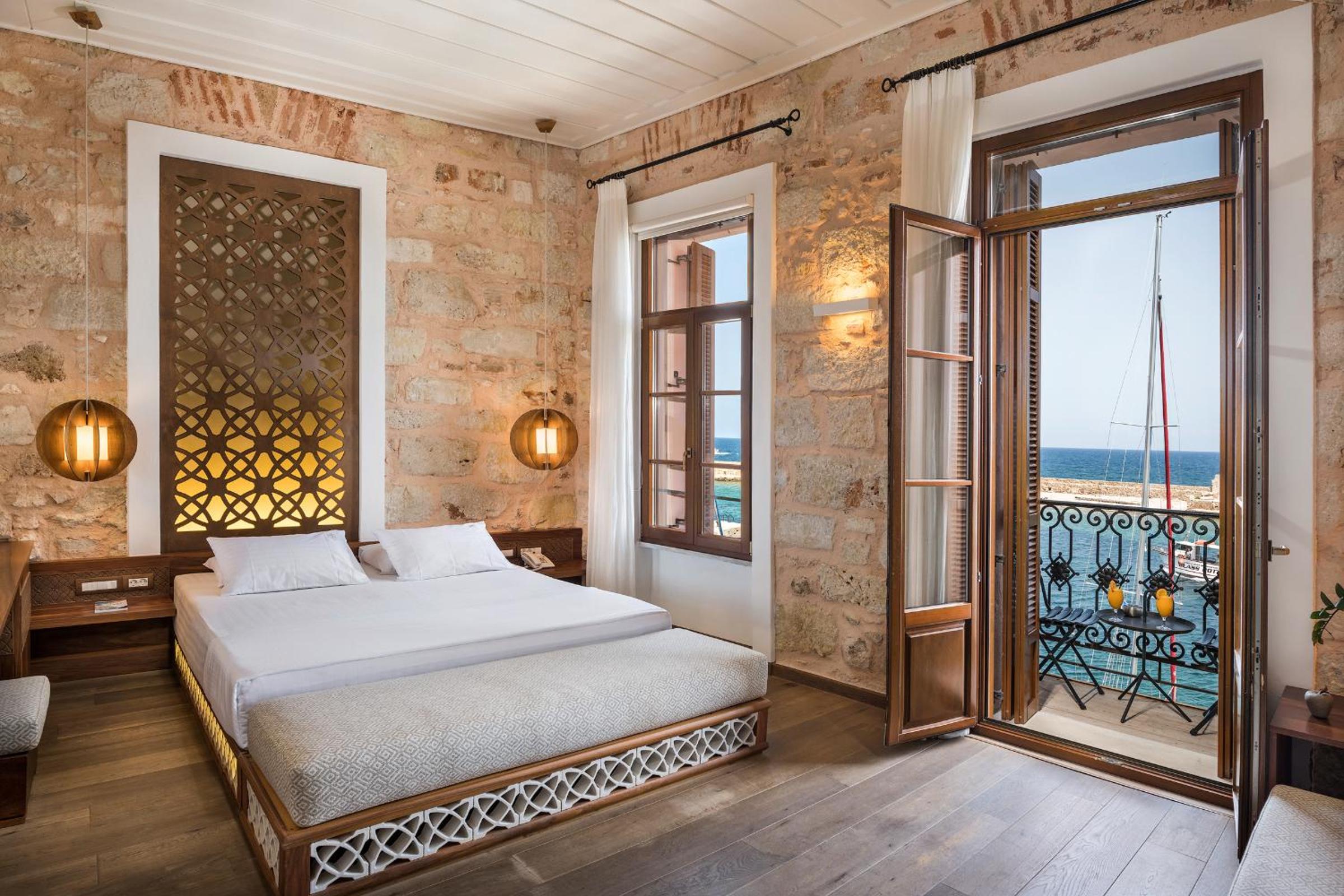 Deluxe Junior Suite with Balcony &. Sea View