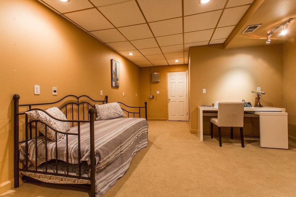House (5 Bedrooms)