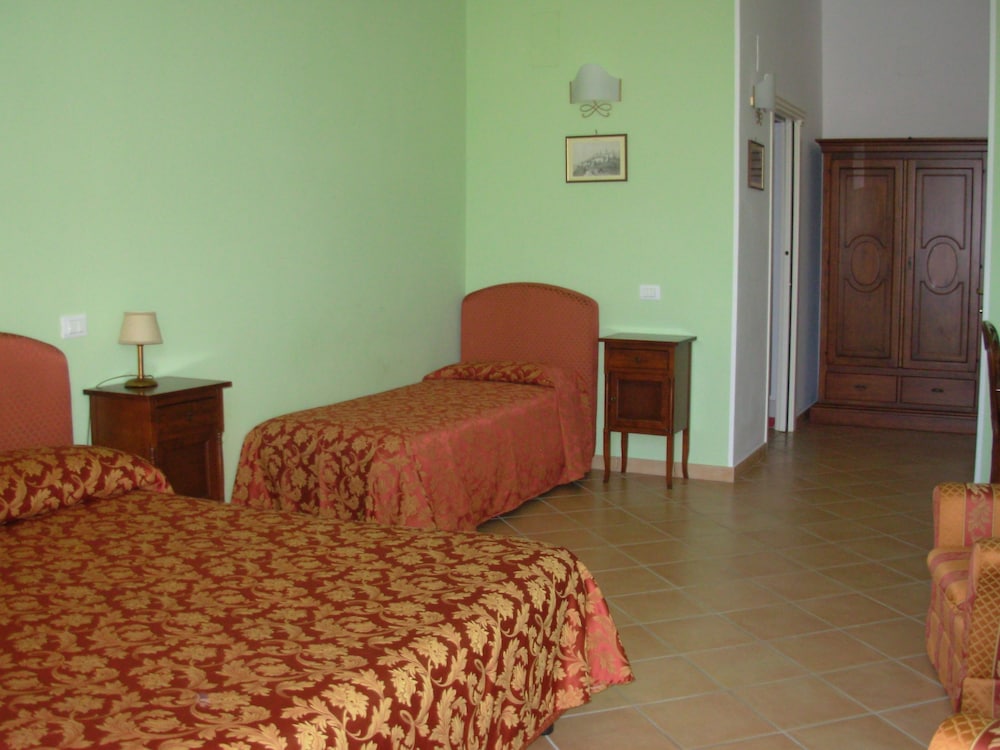 Triple Room photo 1