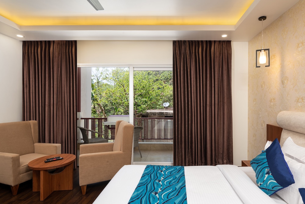 Deluxe Room - Photo 6