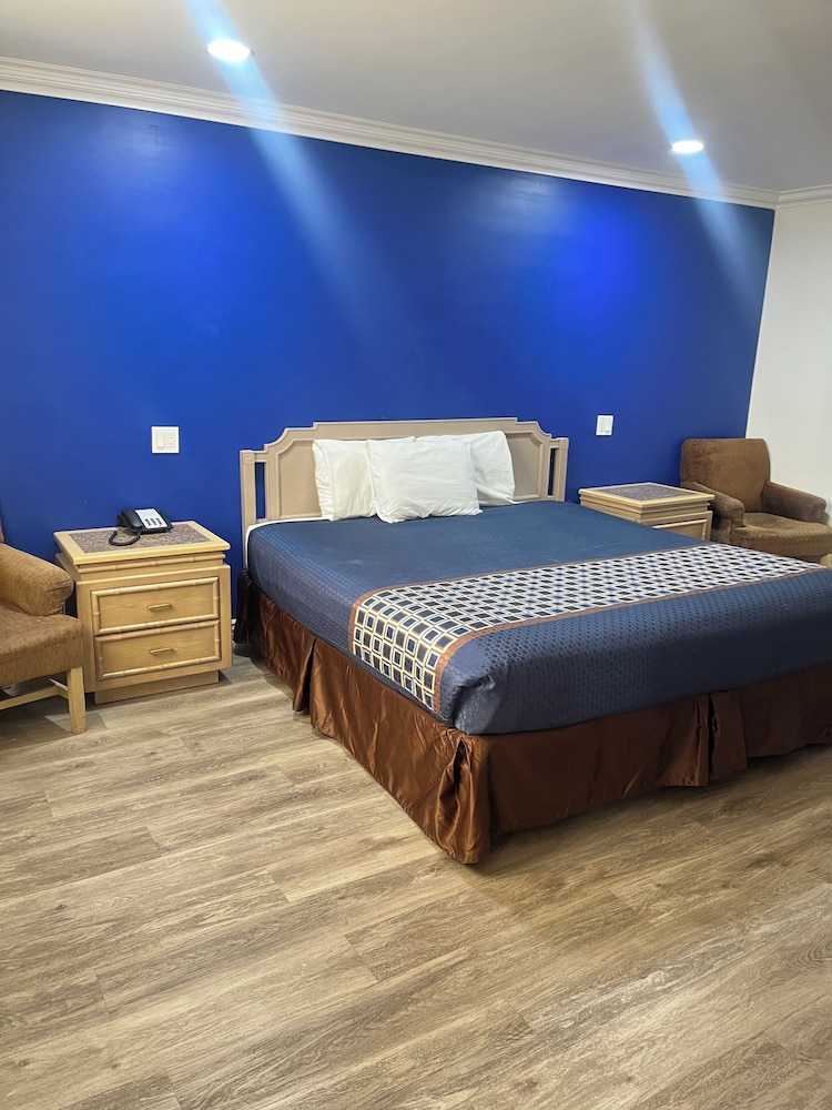 Standard Room photo 2