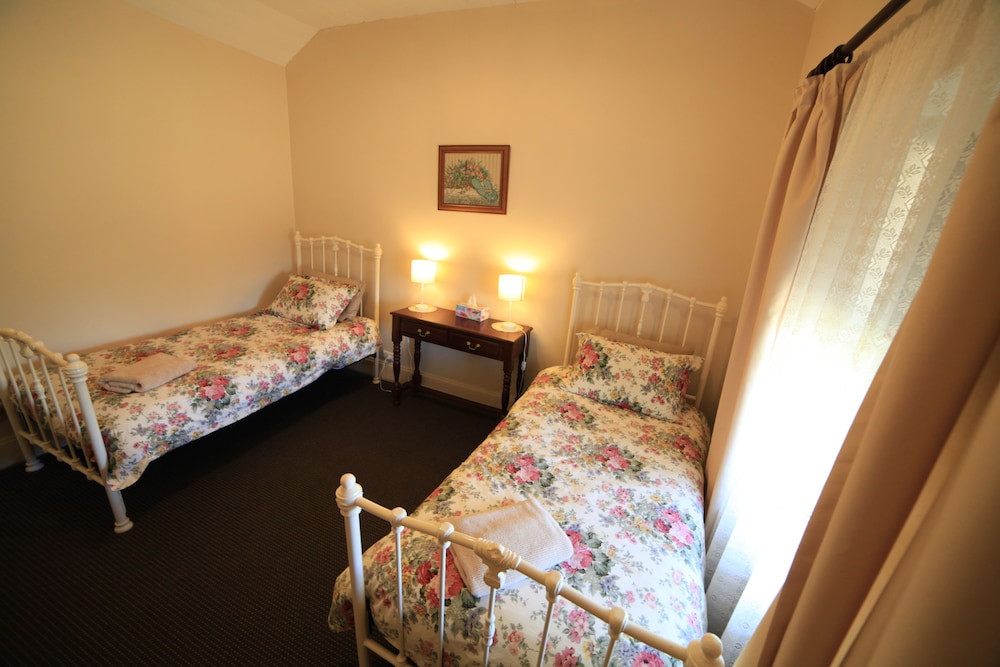 Traditional Cottage, 3 Bedrooms, Garden View, Courtyard Area photo 3