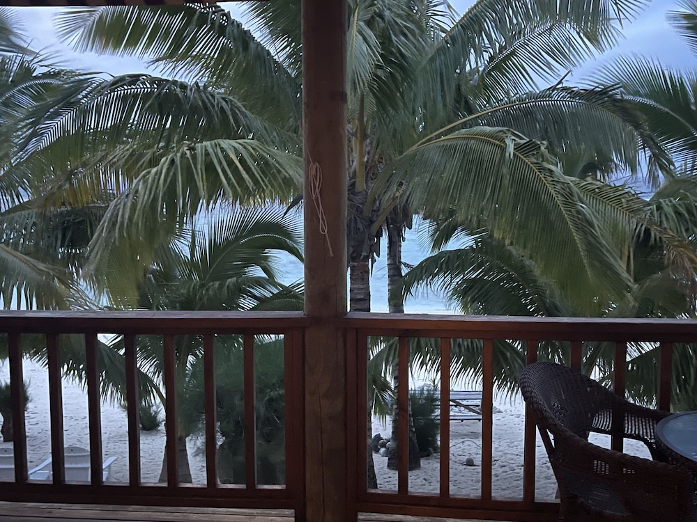 Villa, Beachfront 3 photo 2