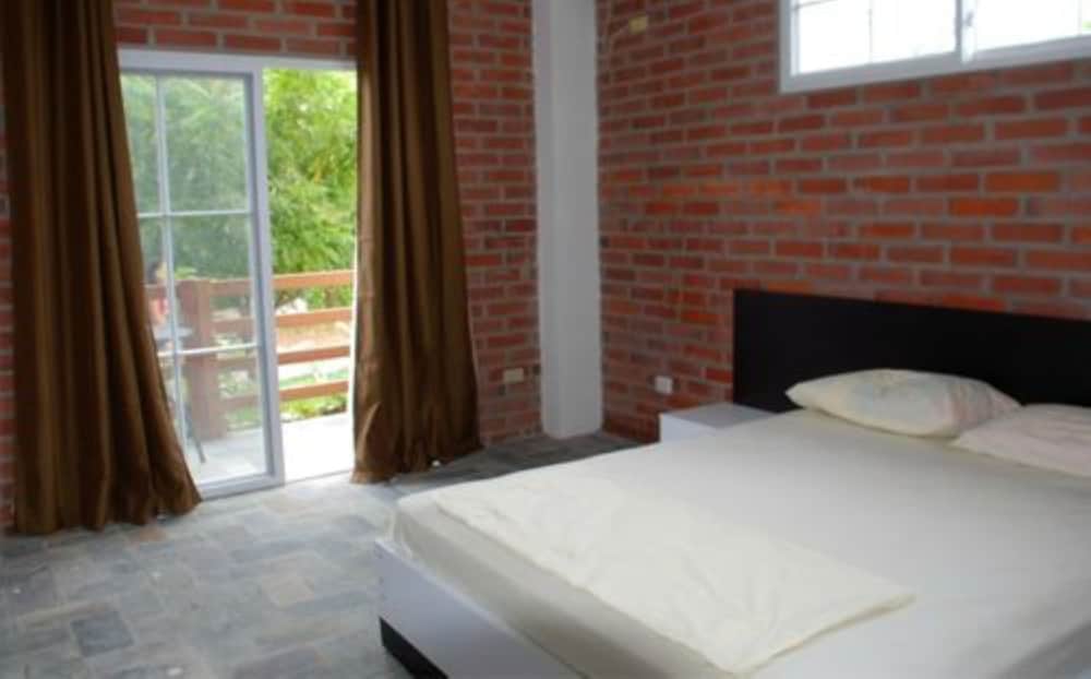 Standard Double Room, Multiple Beds, Garden View photo 1