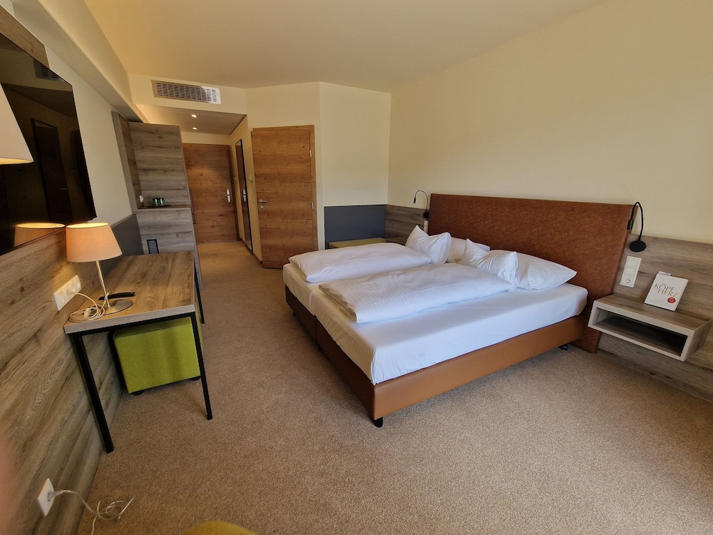 Basic Double Room, Balcony photo 1