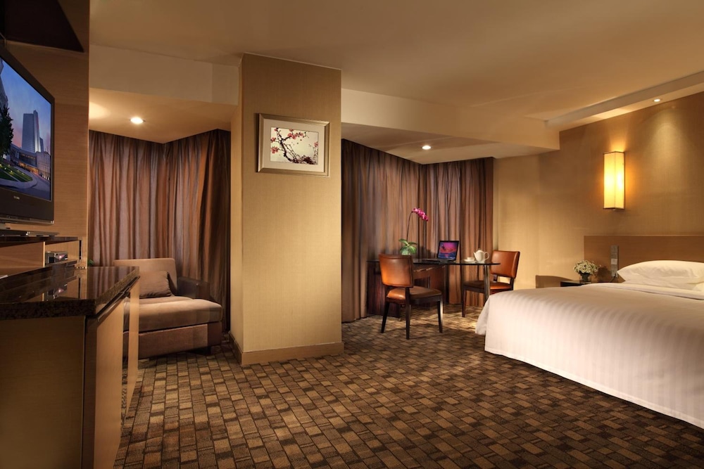 Deluxe Room - Photo 1