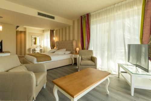Junior Suite with Sea View photo 2