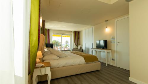 Junior Suite with Sea View photo 3