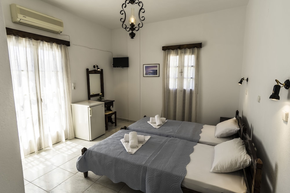 Economy Twin Room