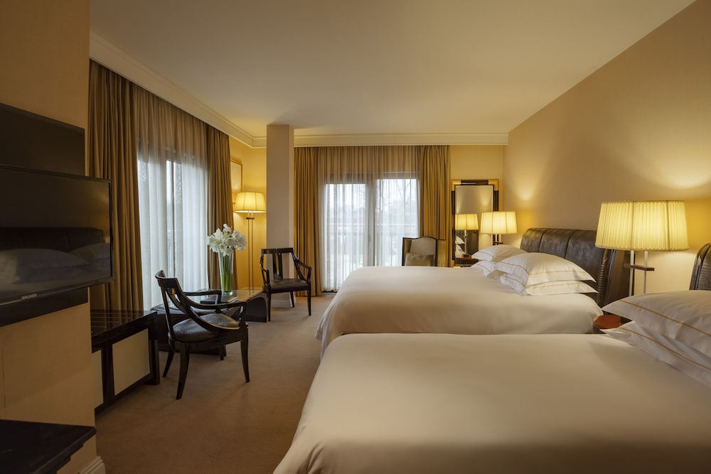 Superior Twin Room, Multiple Beds photo 1