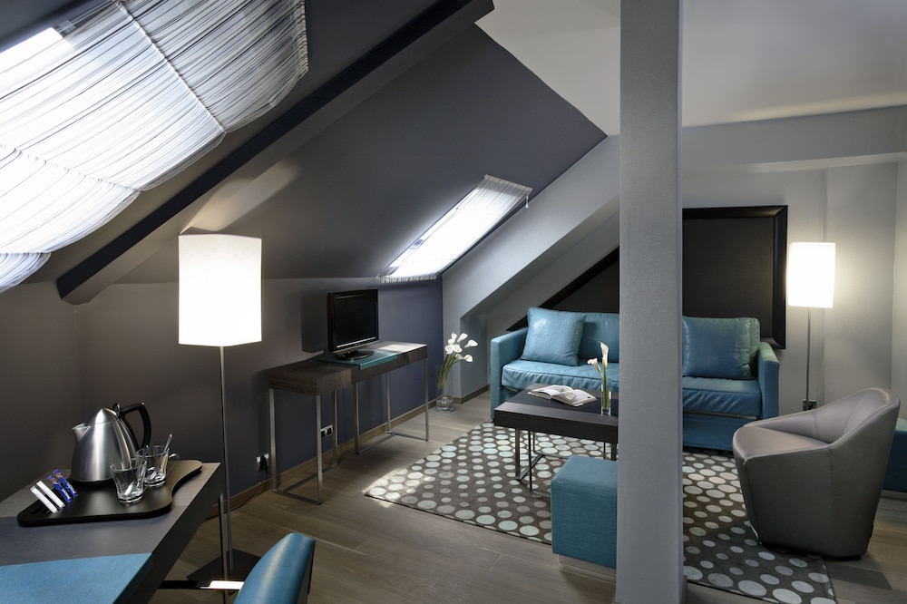 Suite thumbnail 5