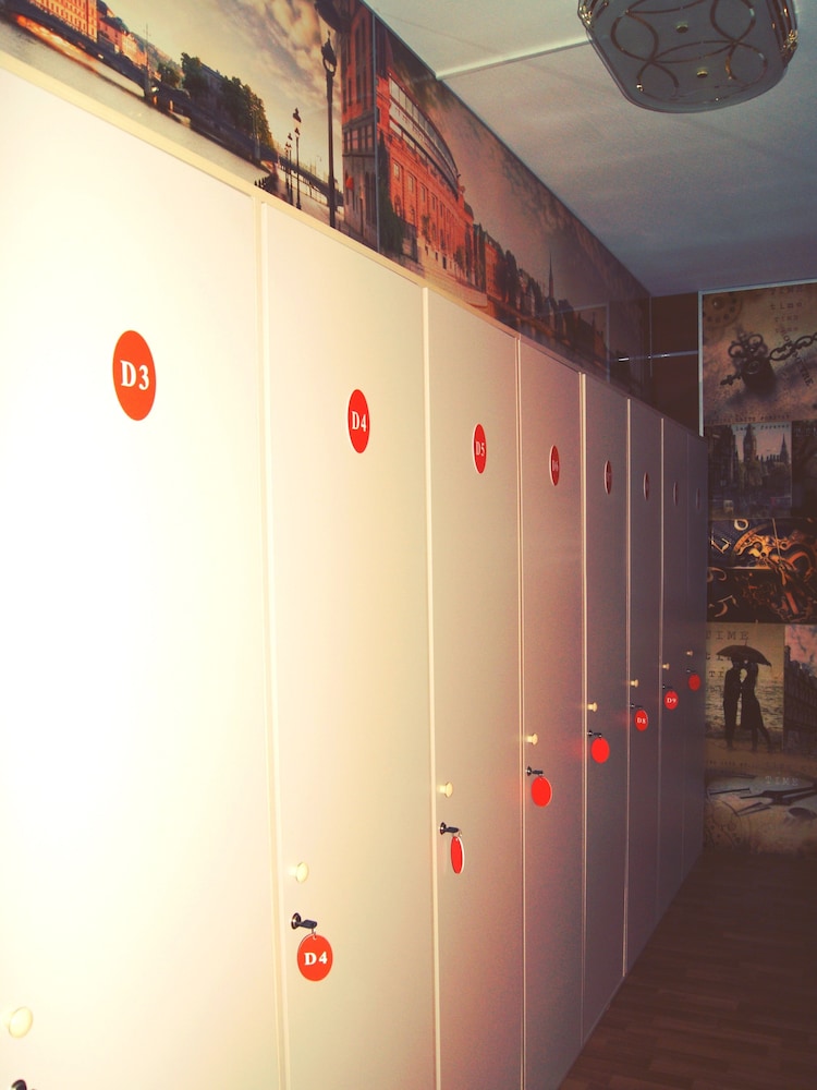 Capsule In 12-Beds Male Dormitory photo 2