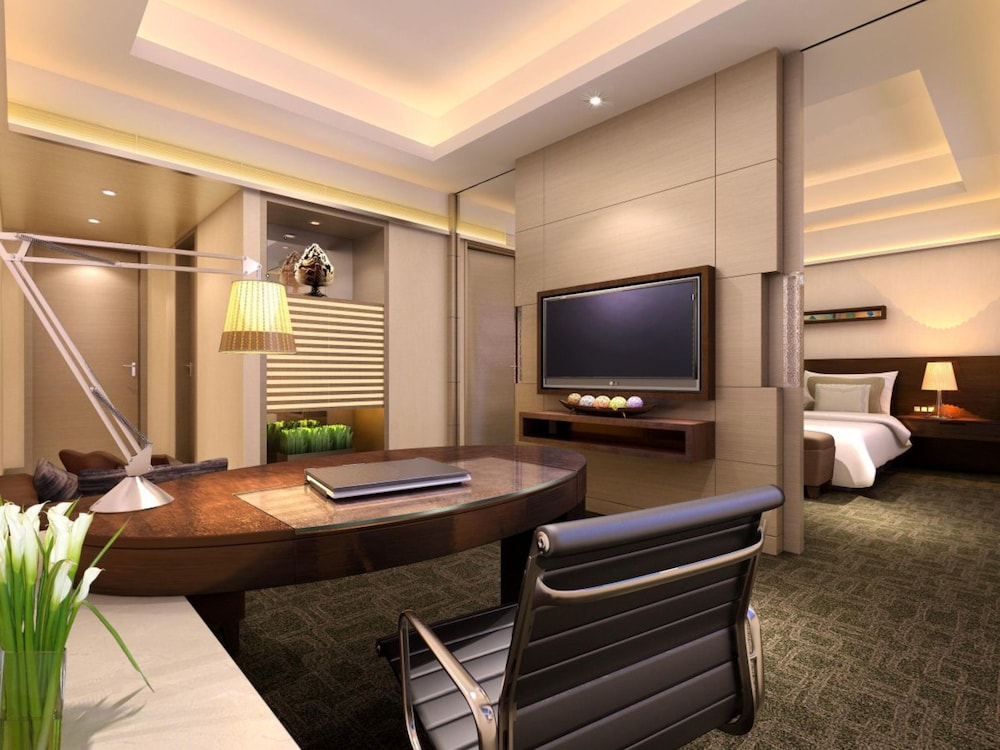 Suite (Low Floor)