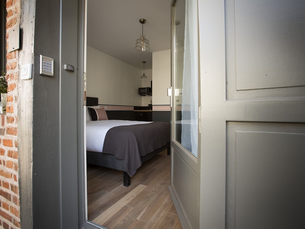 Apartment, Private Bathroom (Appart'6) photo 2