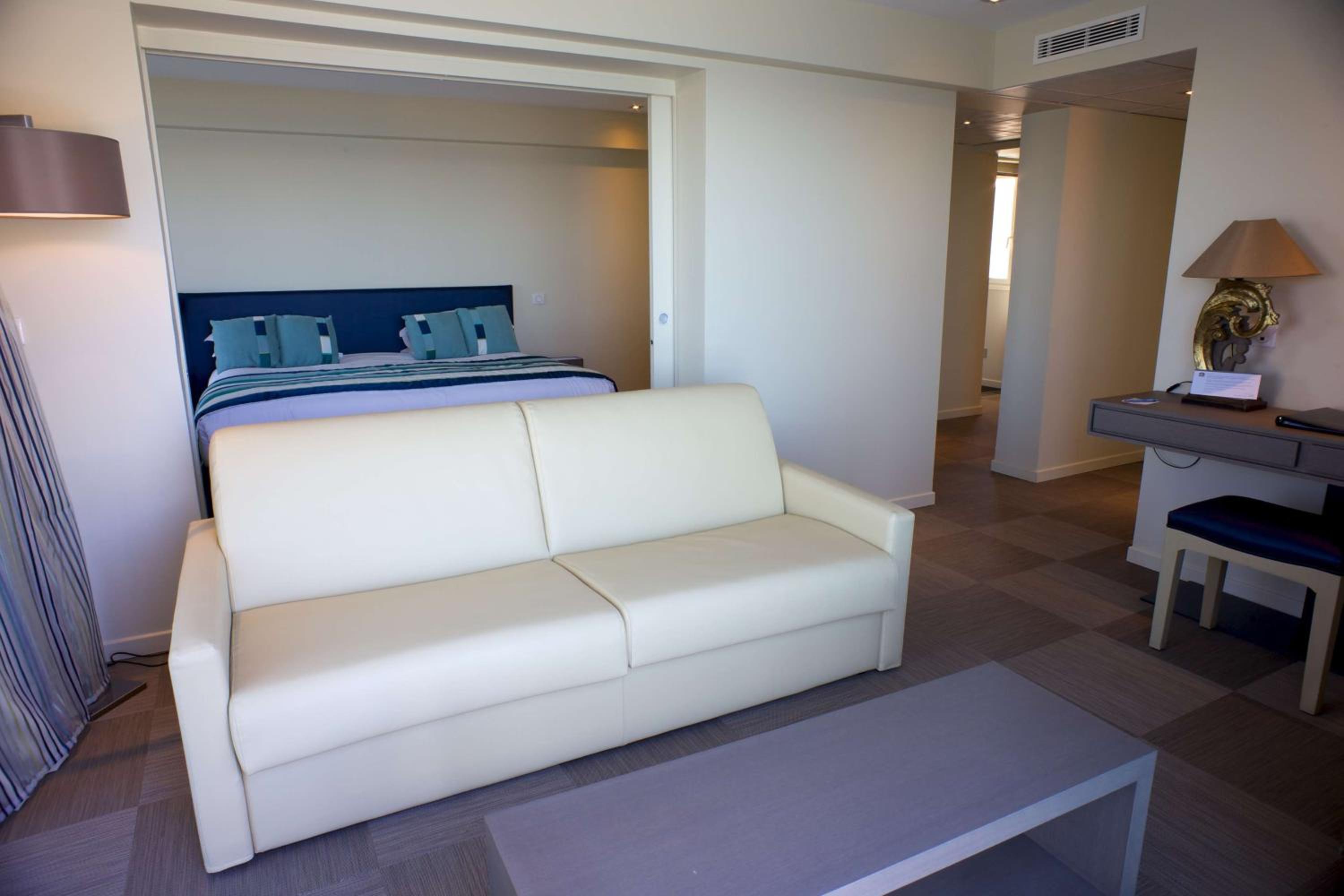 Junior King Suite with Sea View