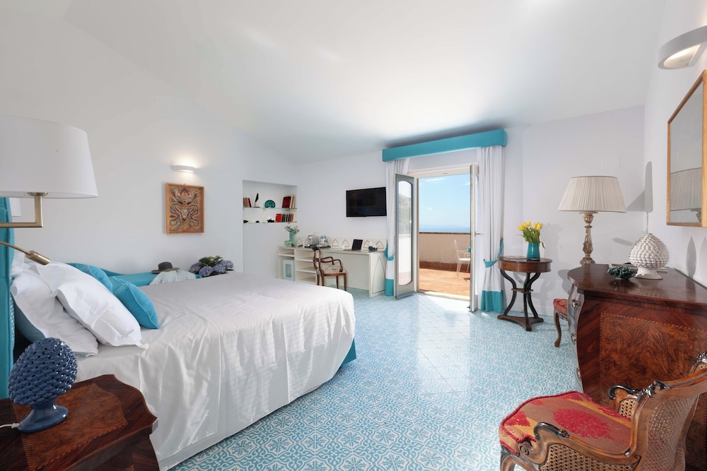 Apartment, 1 Bedroom, Smoking, Pool Access