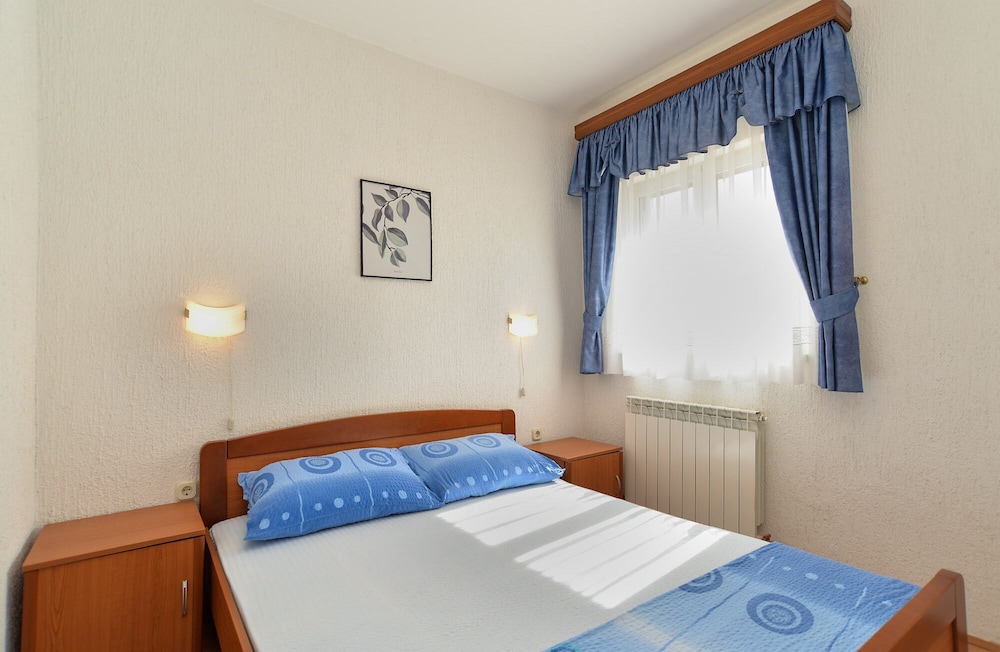 Apartment, 2 Bedrooms (811/1894)