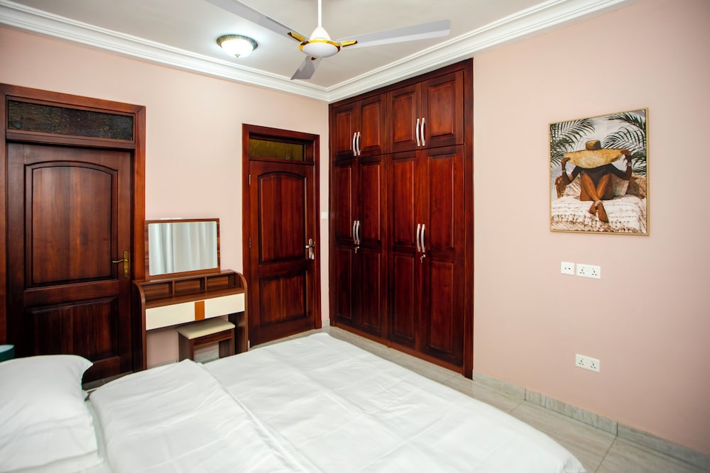 Luxury Apartment photo 3