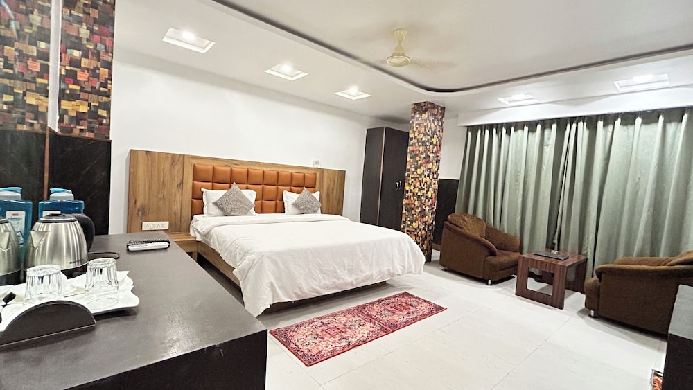 Deluxe Double Room photo 3