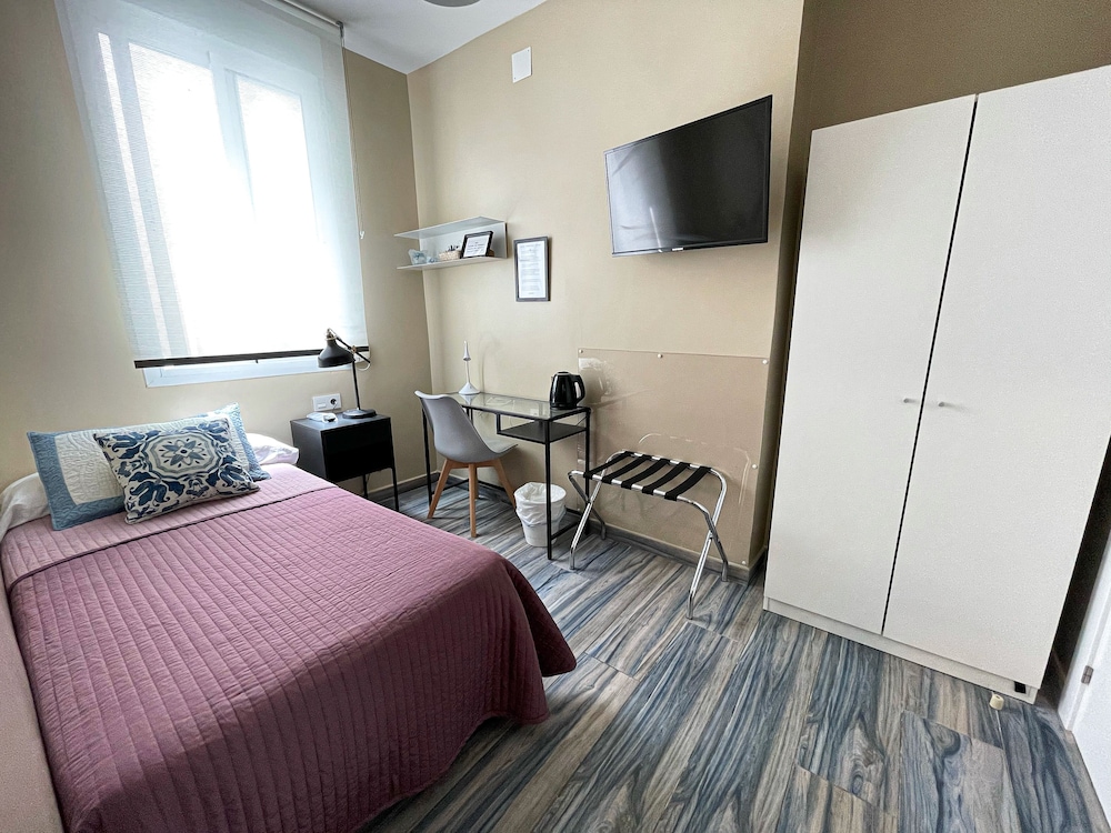 Habitación Individual Clásica con Baño Privado