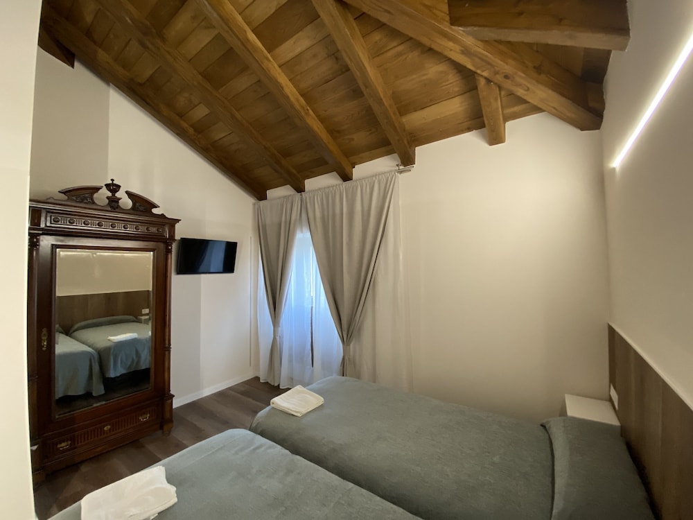 Habitación Estándar con Dos Camas Individuales