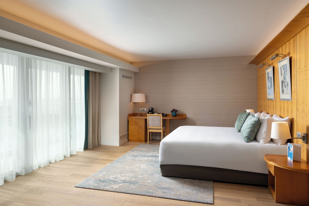Deluxe Room, 1 King Bed
