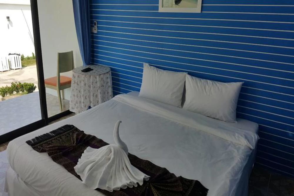 Zone B Beachfront photo 1