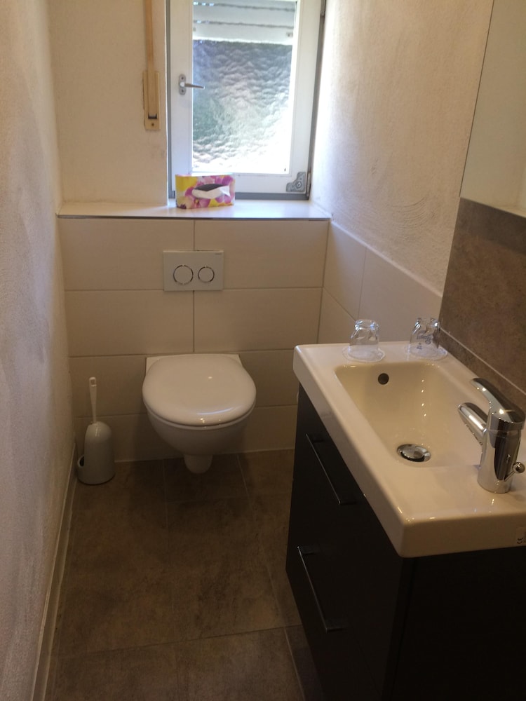 Economy Double Room, Private Bathroom - Photo 2