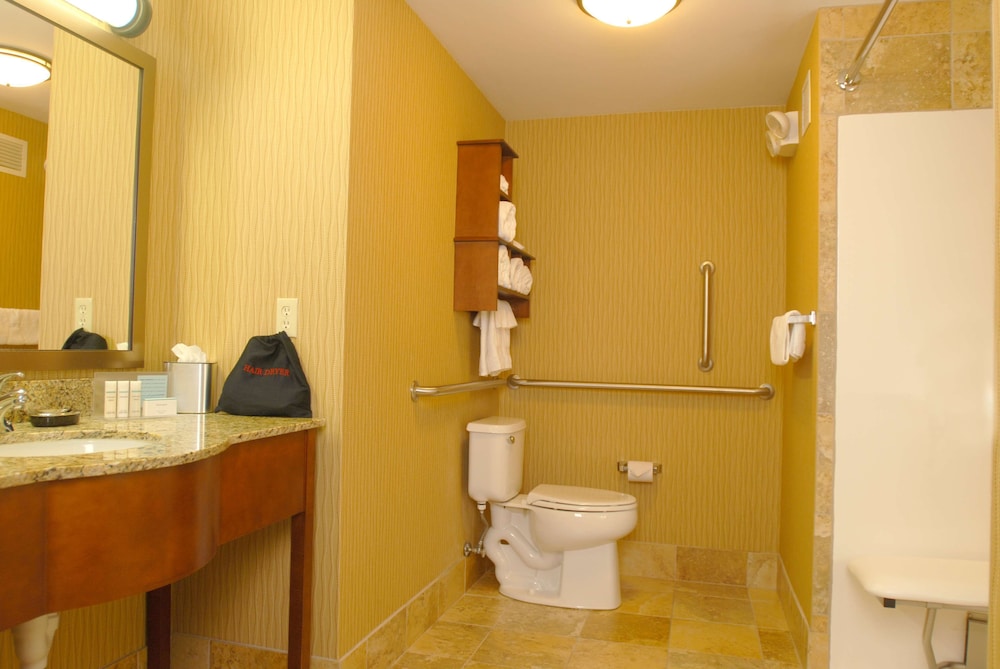 Room, 2 Queen Beds, Accessible, Non Smoking - Photo 2