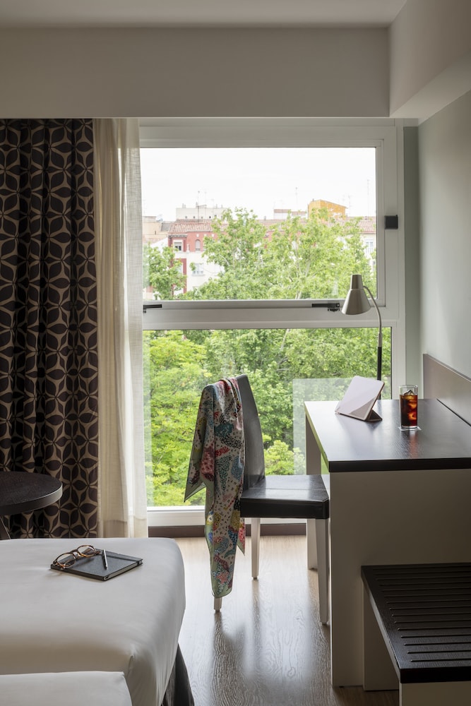 Double or Twin Room - Photo 2