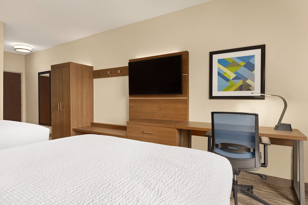 Standard Room, 2 Queen Beds - Photo 3
