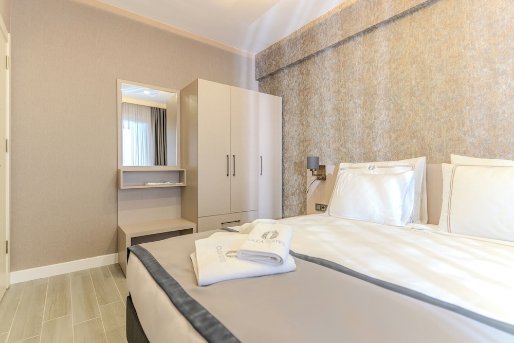Basic Suite - Photo 14