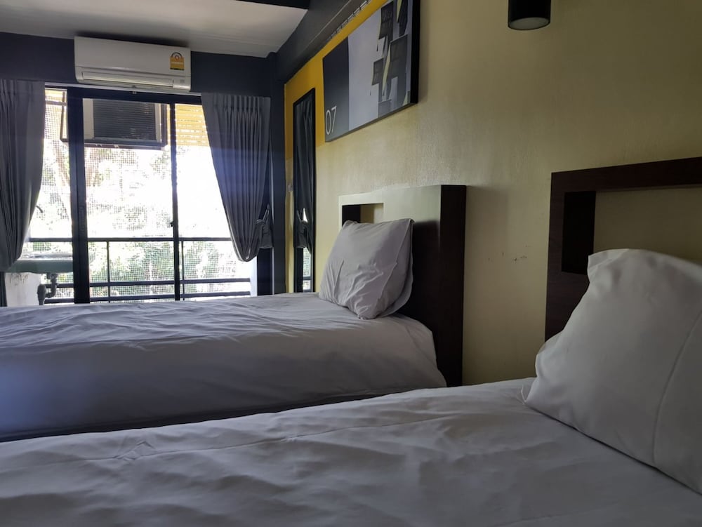 Standard Twin Room photo 2