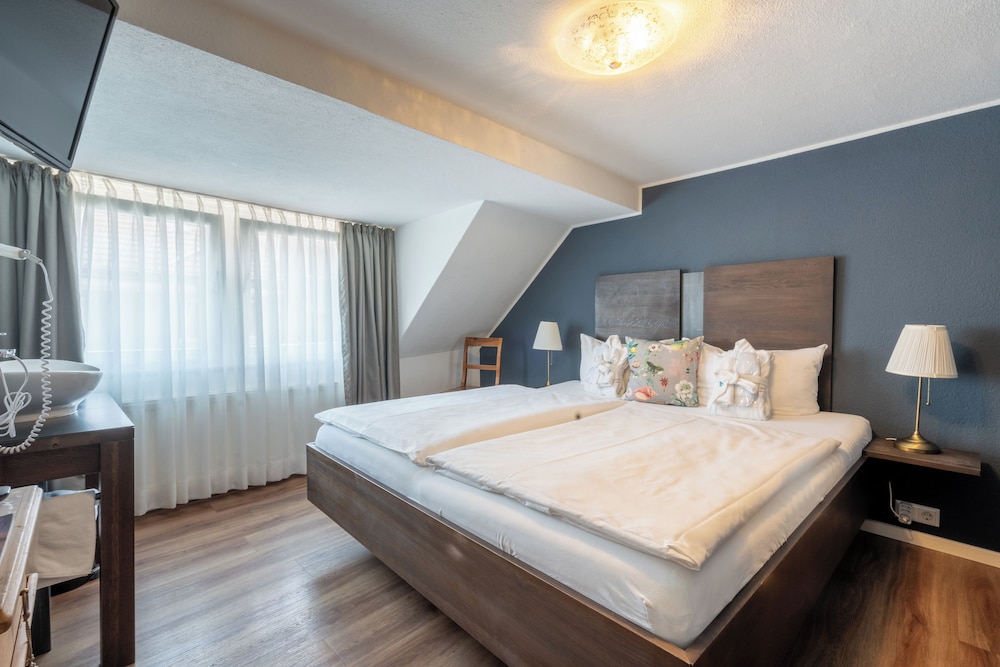 Double Room, Shared Bathroom