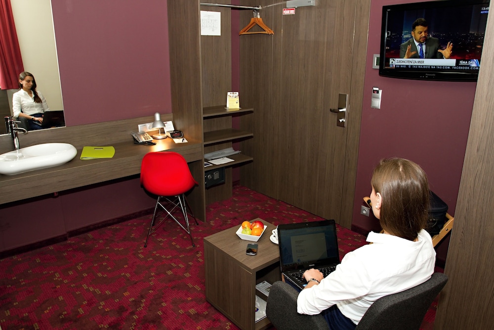 Standard Double Room, 1 Double Bed - Photo 7
