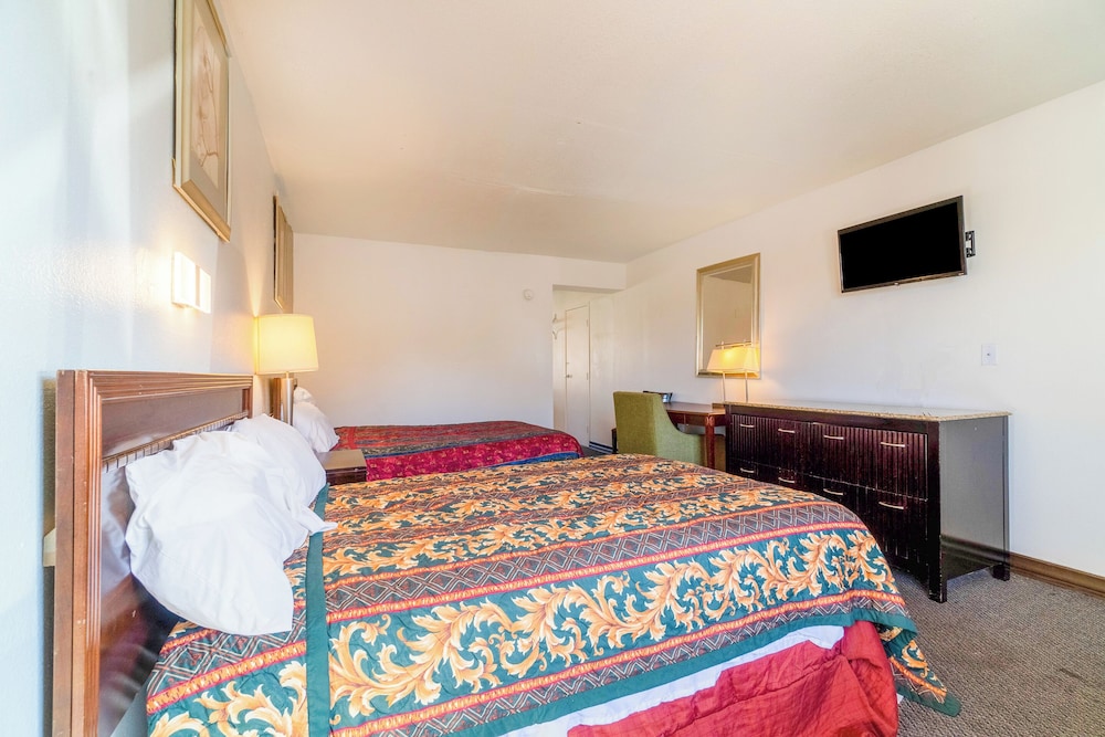 Standard Room, 2 Double Beds