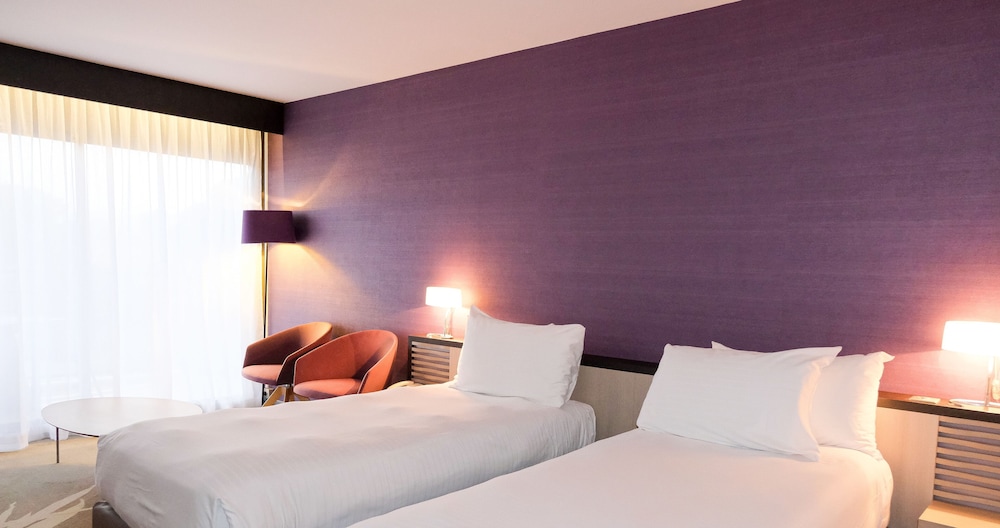 Classic Twin Room, City View - Photo 3