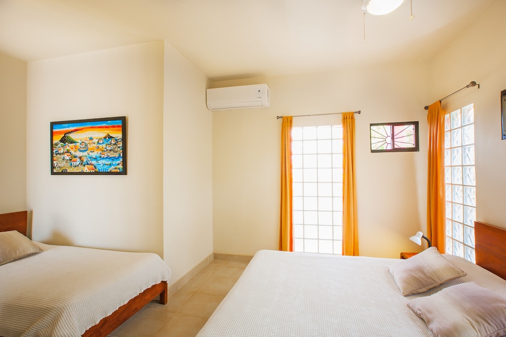 Deluxe Villa, 2 Bedrooms, Kitchen, Garden View photo 2
