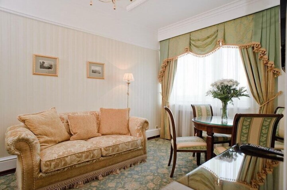 Suite photo 1